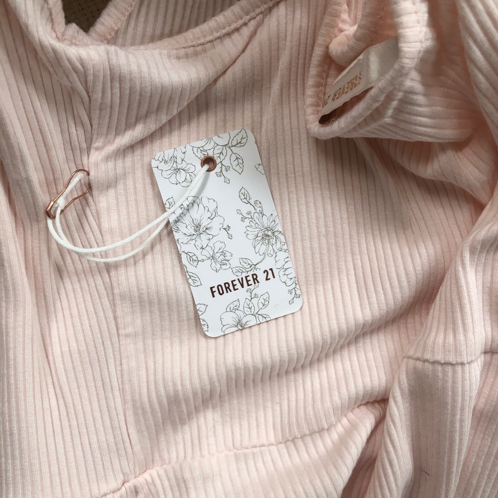 Light Pink Ribbed Bodysuit - Picture 4 of 4